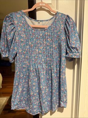 Blue Floral Pintuck Puff-Sleeve Top - Unbranded
